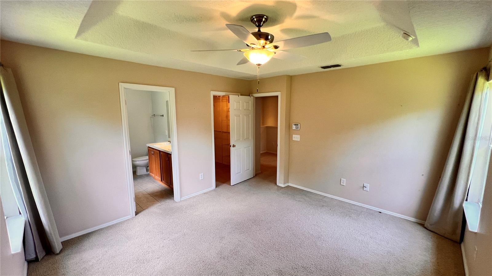 Image 21 of 42 For 612 Old Pine Court