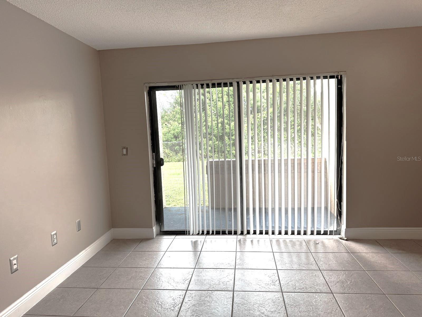 Image 5 of 21 For 5225 Vineland Road 5225