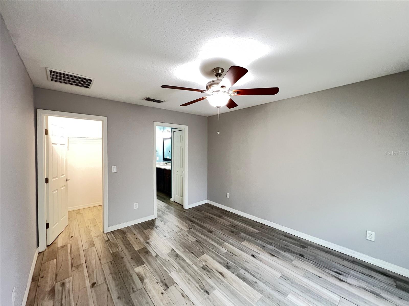 Image 14 of 29 For 1902 Laredo Drive