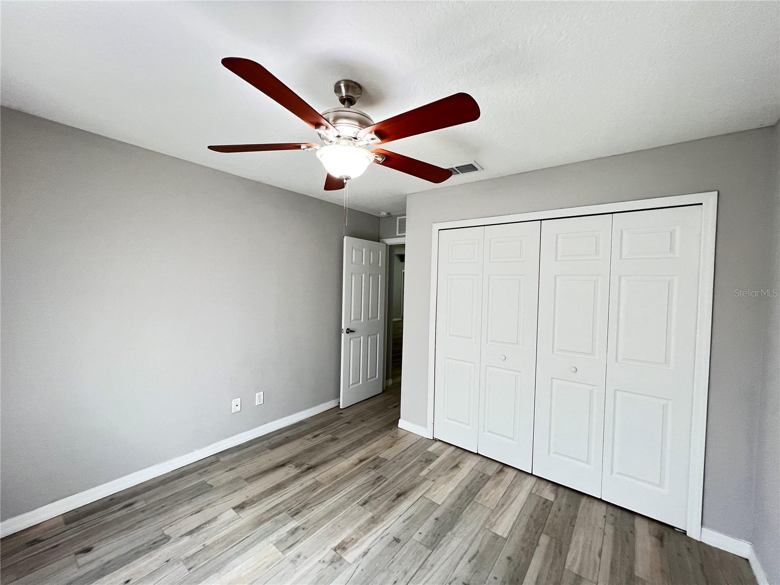Image 21 of 29 For 1902 Laredo Drive