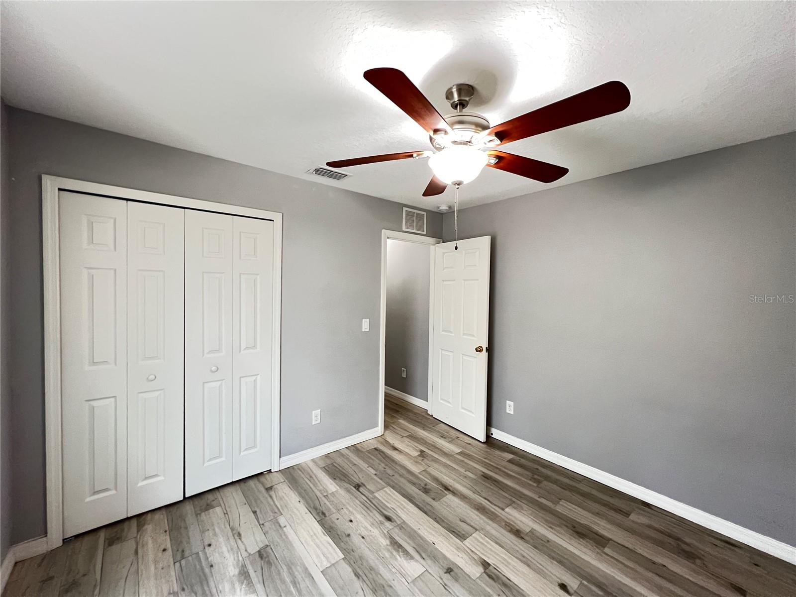 Image 23 of 29 For 1902 Laredo Drive