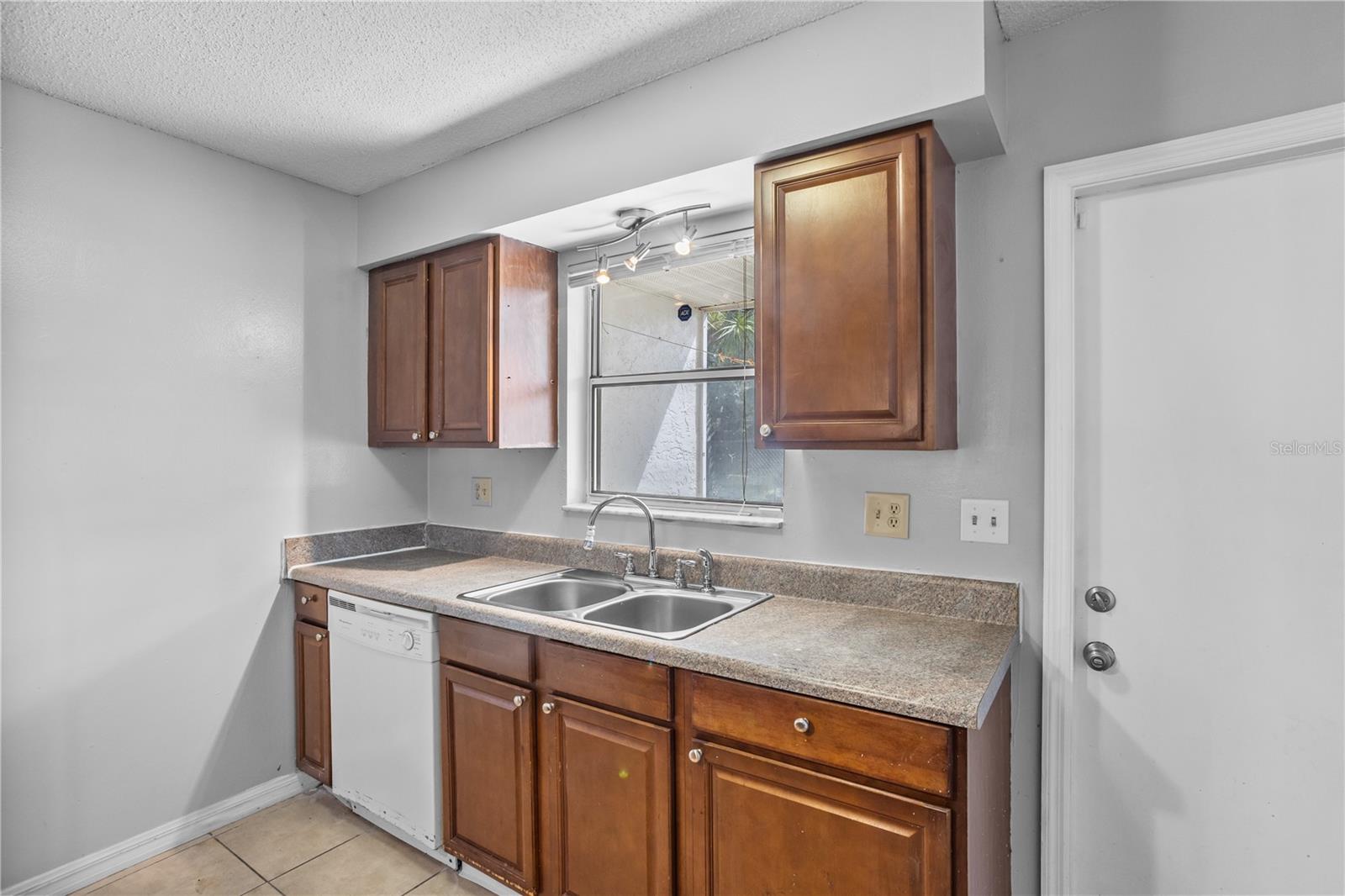 Image 24 of 39 For 1230 Sago Palm Boulevard
