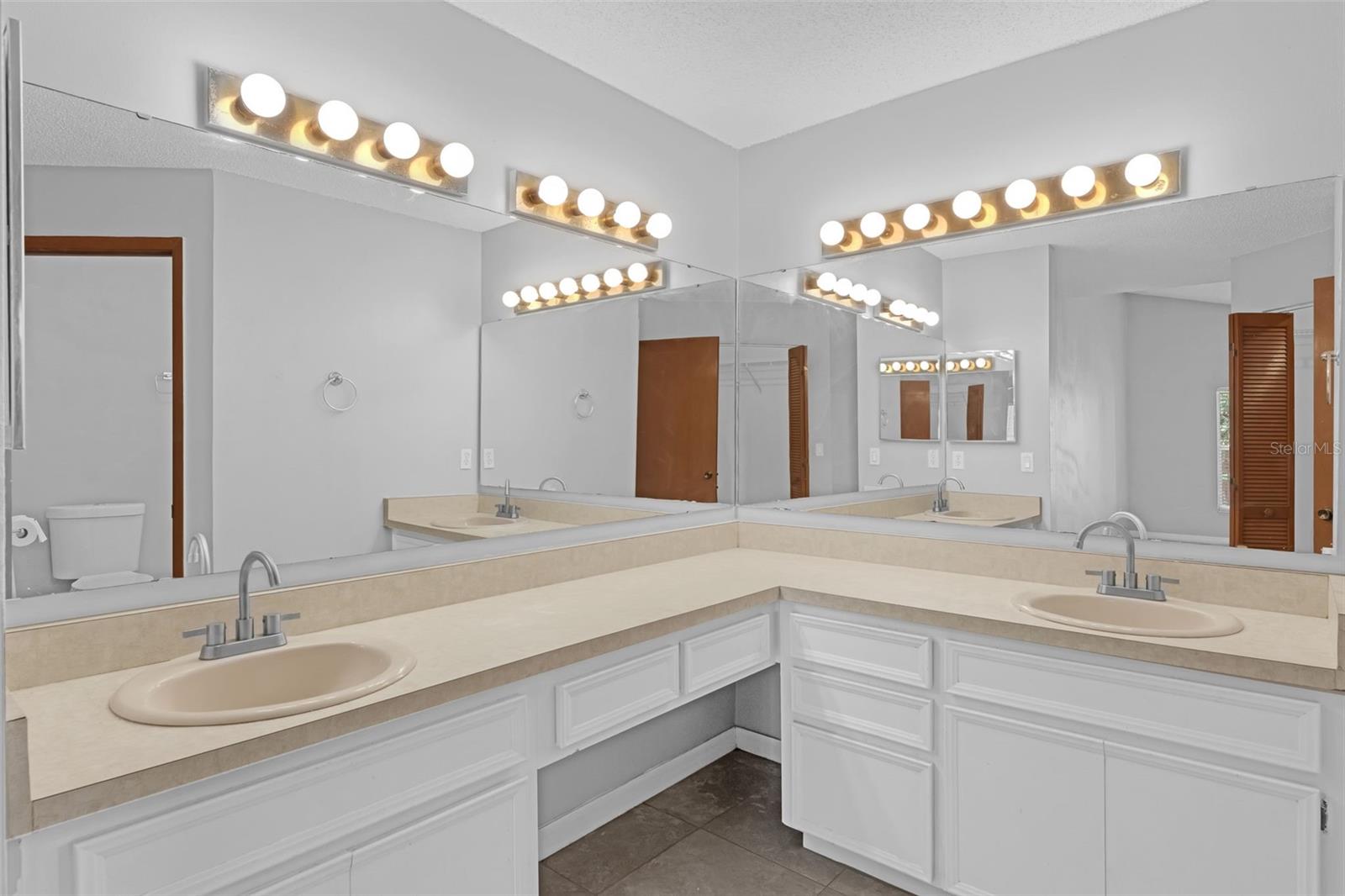 Image 13 of 40 For 11502 Keeley Court