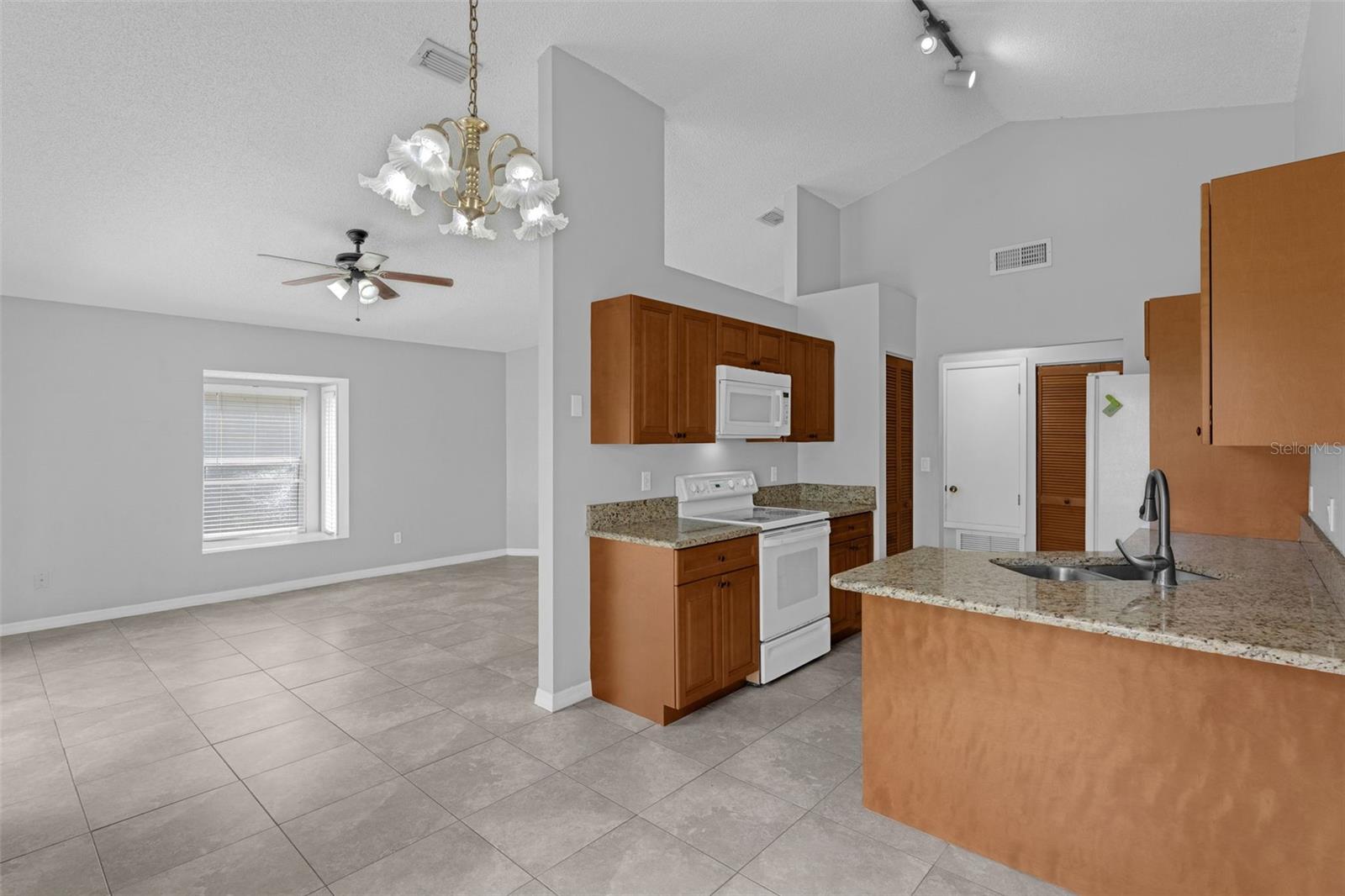 Image 7 of 40 For 11502 Keeley Court