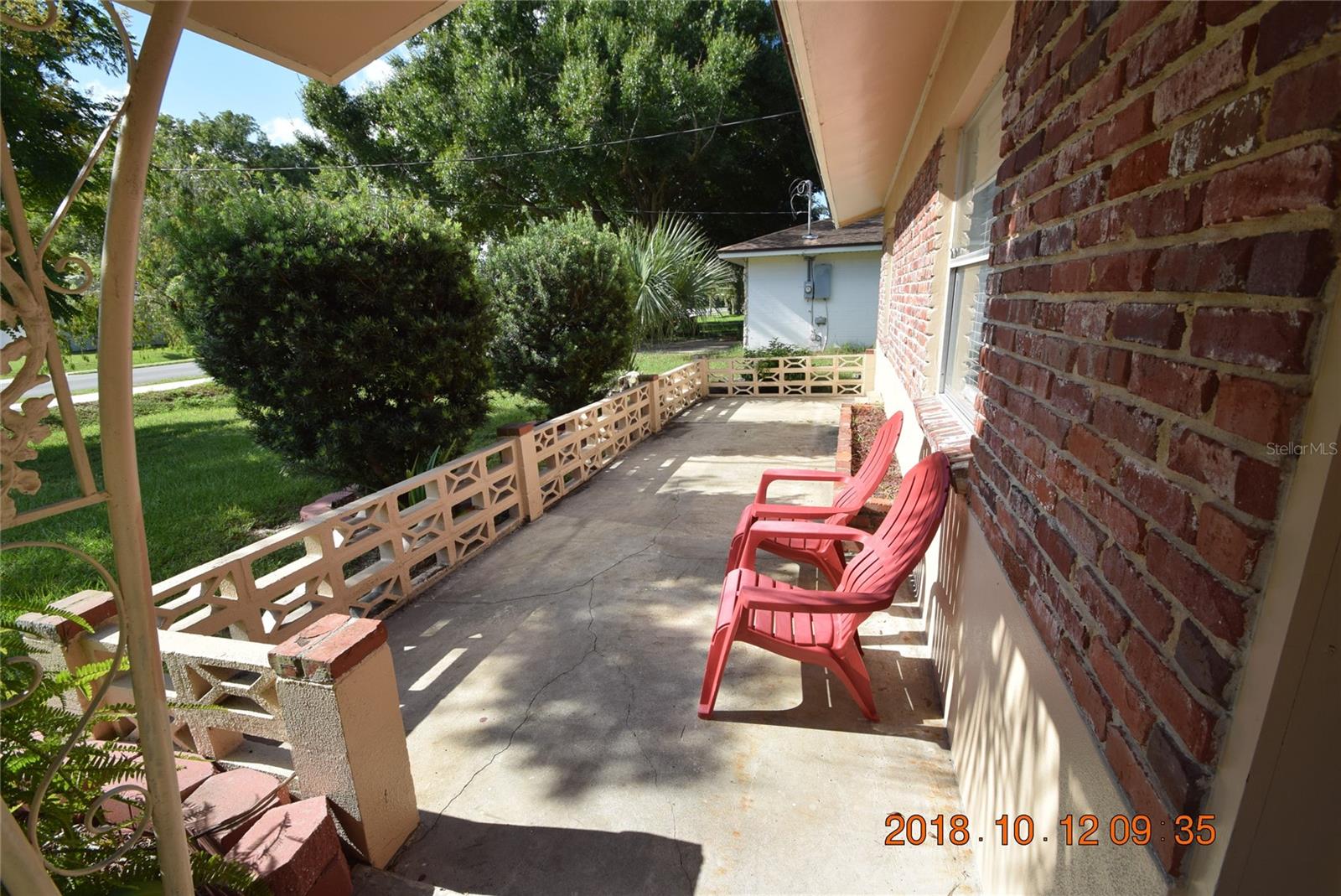 Image 12 of 36 For 206 Robin Road