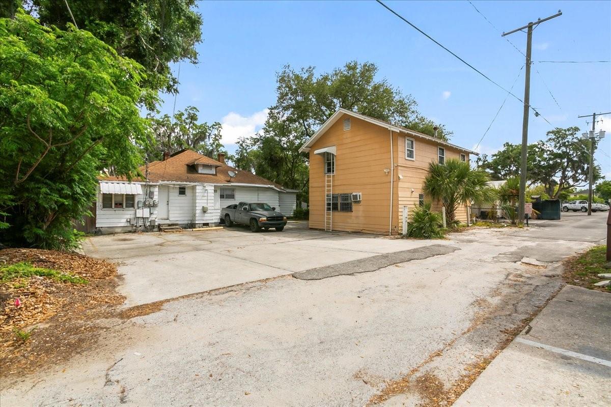 Image 3 of 8 For 724 Central Avenue