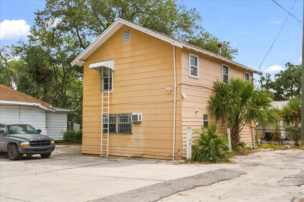 Image 4 of 8 For 724 Central Avenue