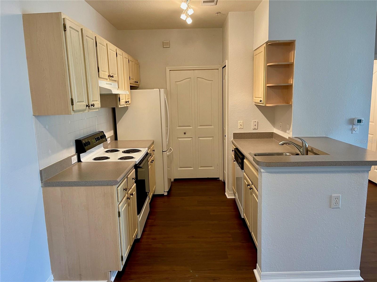 Image 8 of 18 For 2627 Maitland Crossing Way 110