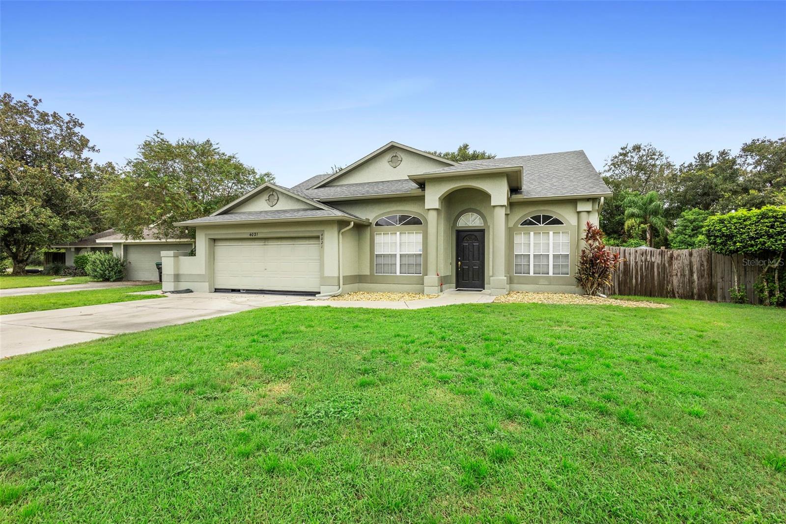 Image 3 of 38 For 4021 Eagle Feather Drive