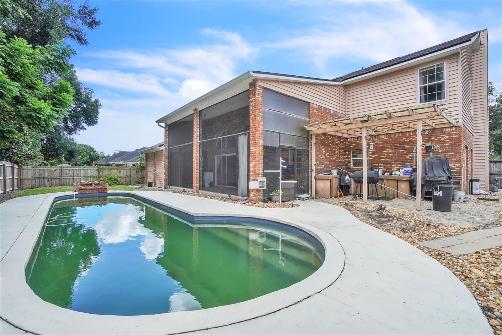 Listing photo id 33 for 13 Bass Lake Drive