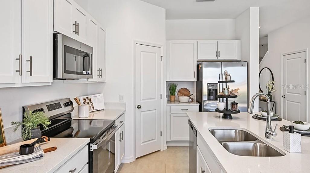 Image 9 of 17 For 501 Moonstone Court