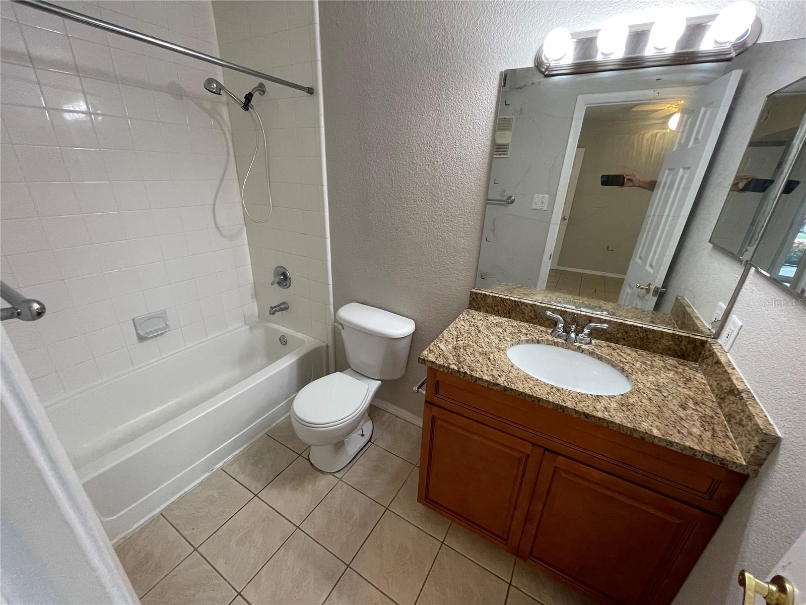 Image 21 of 23 For 3724 Idlebrook Circle 112