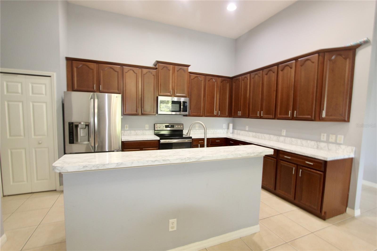 Image 7 of 37 For 2424 Pond Cove Way