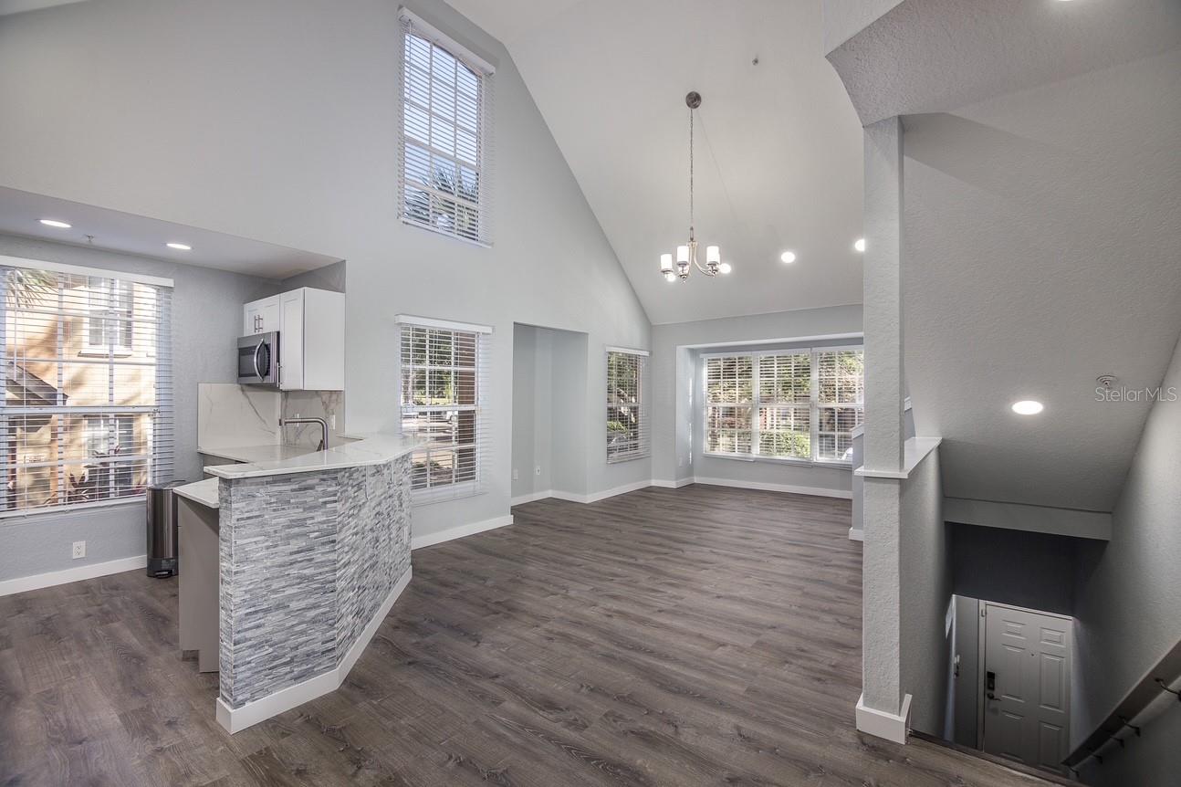 Image 4 of 28 For 6416 Raleigh Street 2614