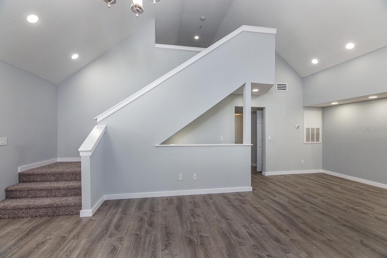 Image 9 of 28 For 6416 Raleigh Street 2614