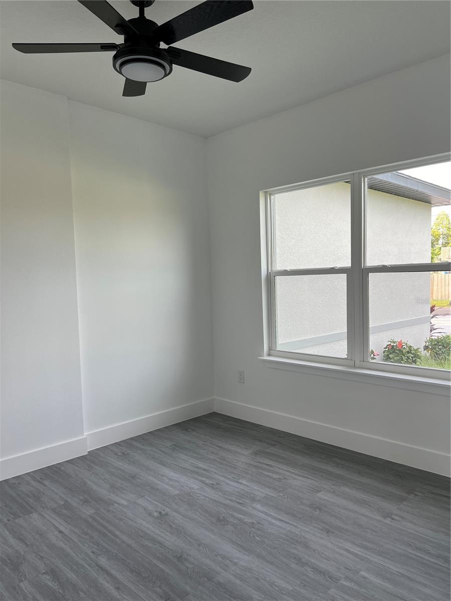 Image 3 of 28 For 200 Farley Street Sw