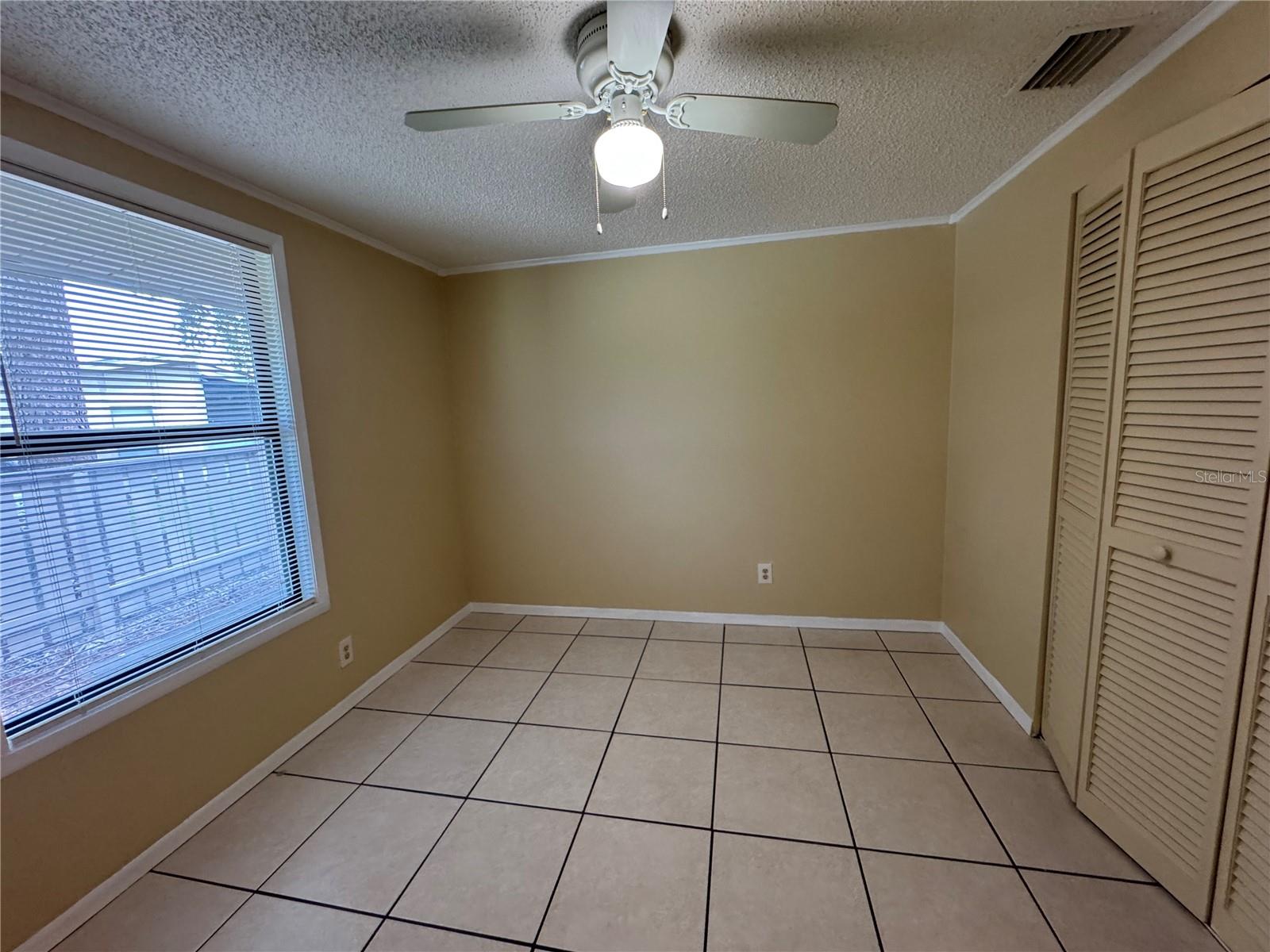 Image 13 of 29 For 359 Chaucer Court