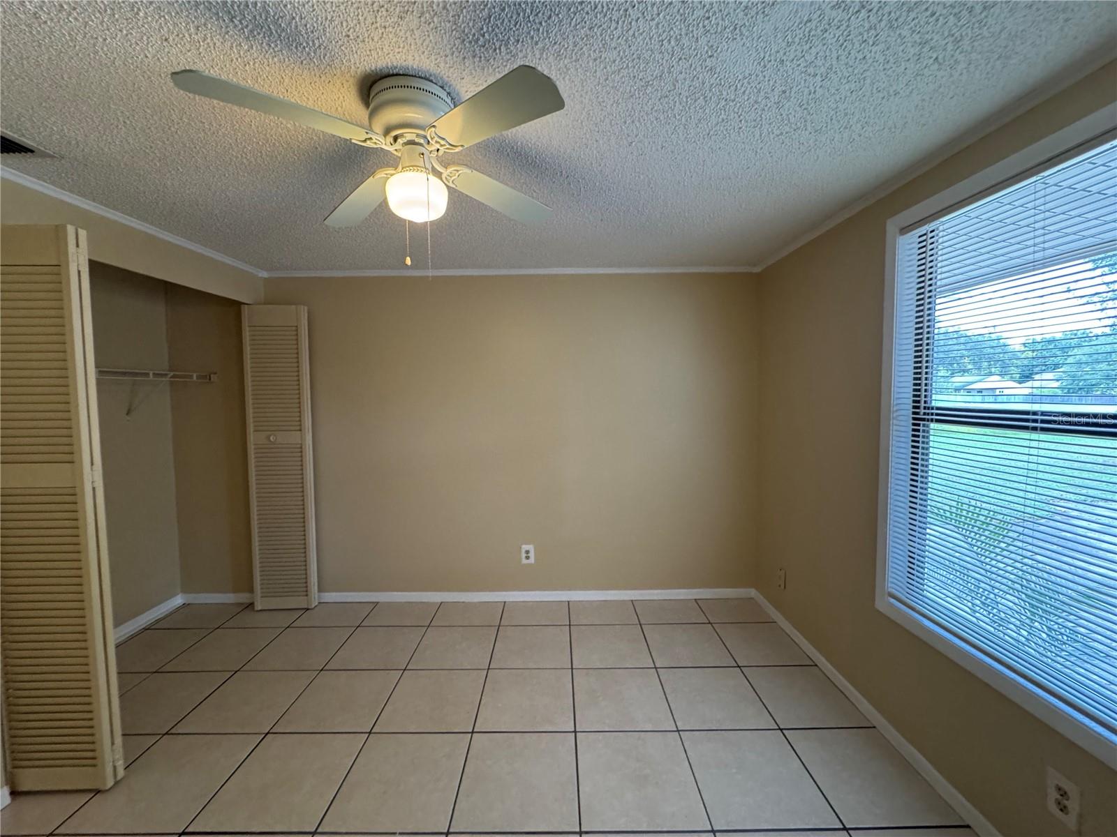 Image 16 of 29 For 359 Chaucer Court
