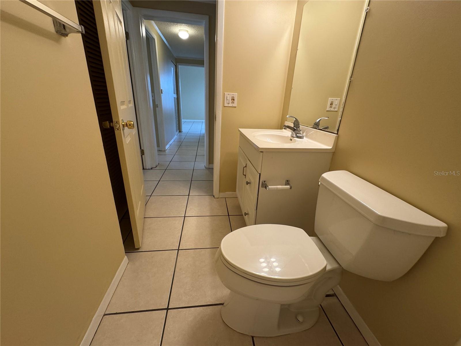 Image 21 of 29 For 359 Chaucer Court