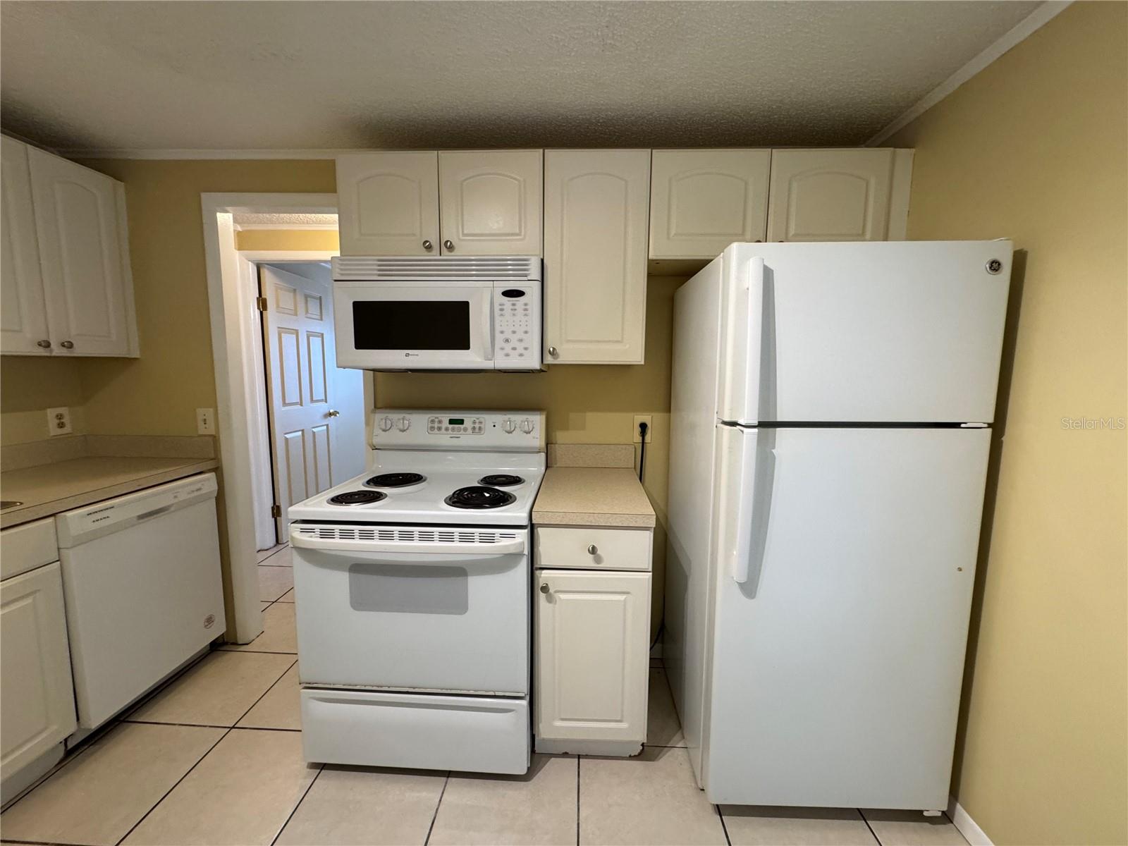 Image 9 of 29 For 359 Chaucer Court