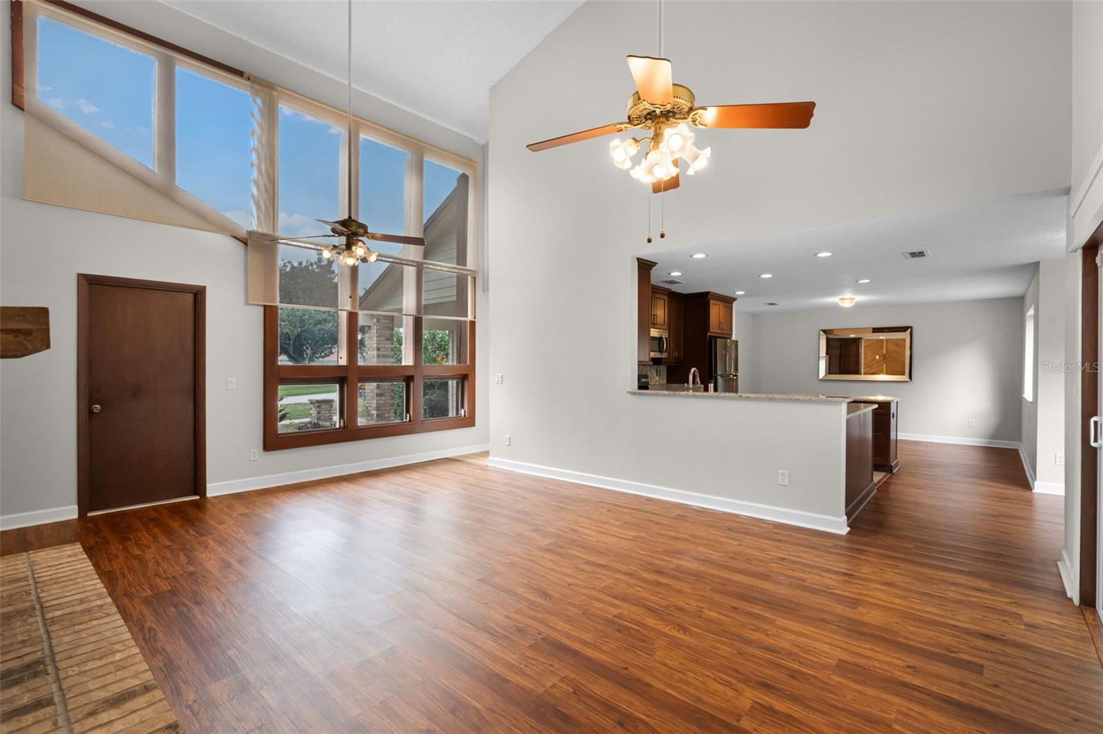 Image 5 of 38 For 7828 Snowberry Circle