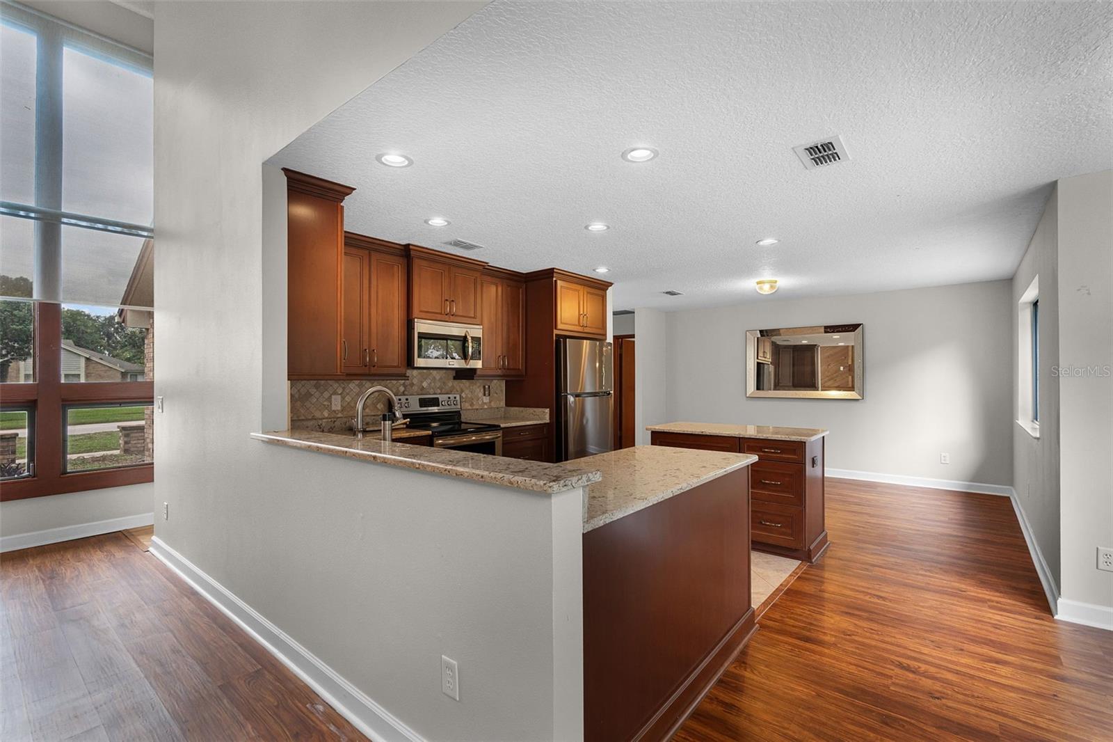 Image 9 of 38 For 7828 Snowberry Circle