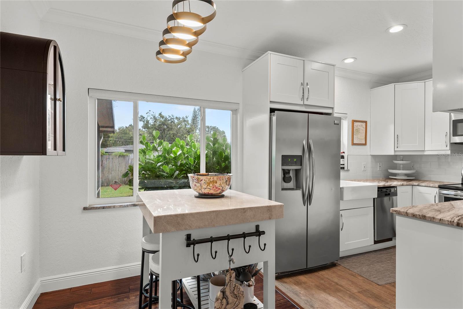 Image 10 of 32 For 2825 Mulford Avenue
