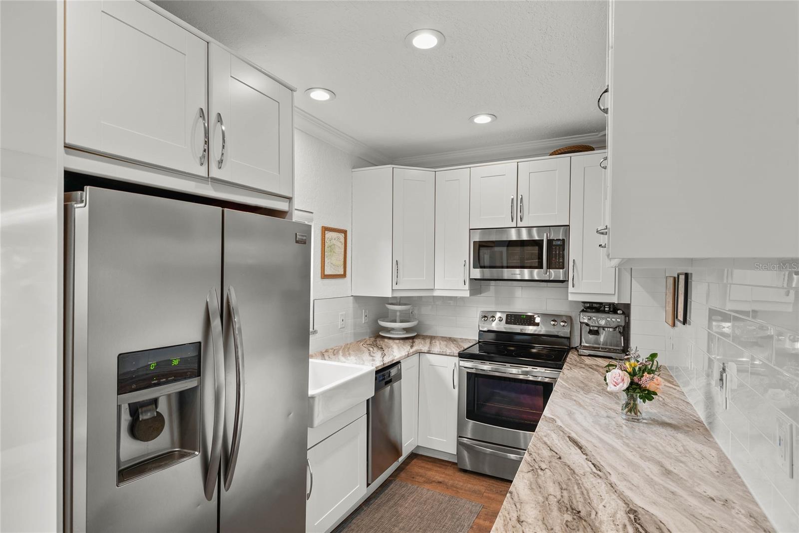 Image 12 of 32 For 2825 Mulford Avenue