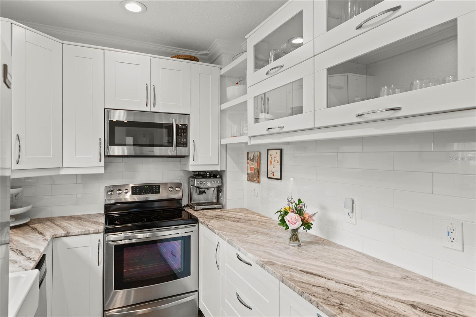 Image 13 of 32 For 2825 Mulford Avenue