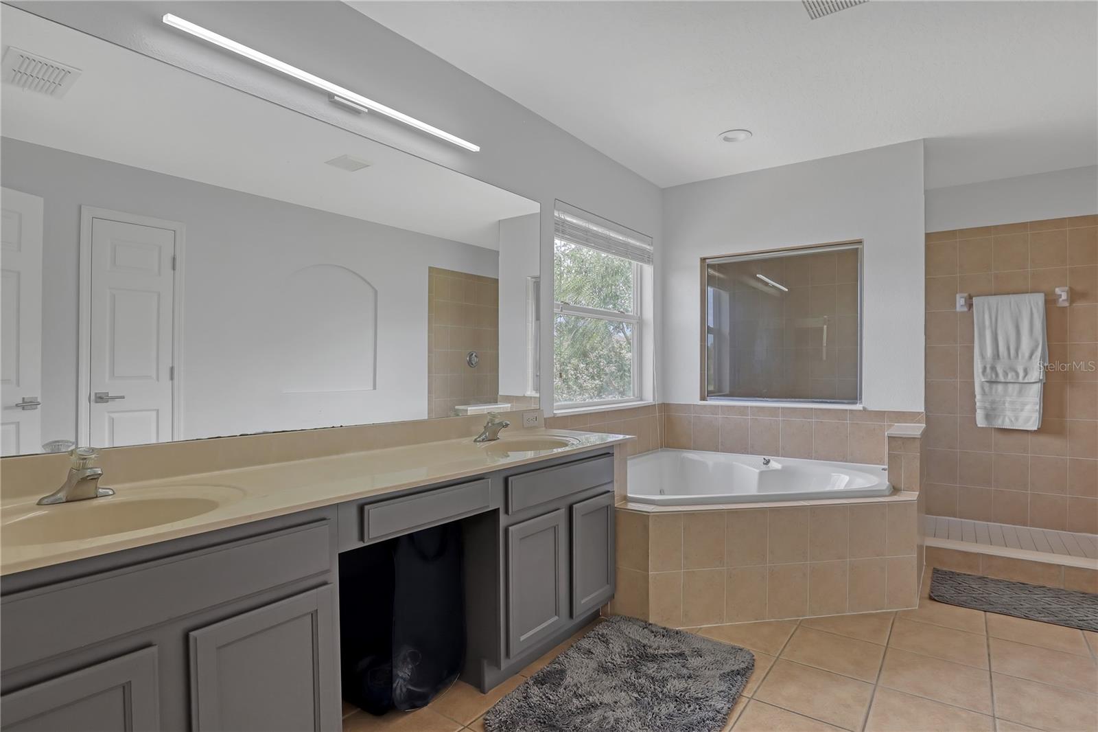 Image 24 of 48 For 2718 Curpin Lane