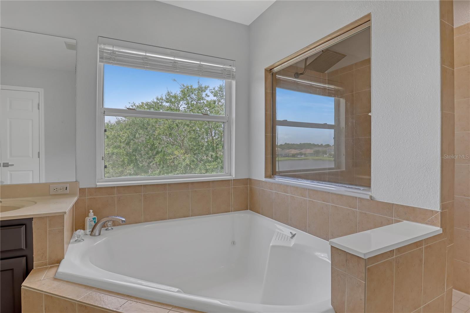 Image 25 of 48 For 2718 Curpin Lane