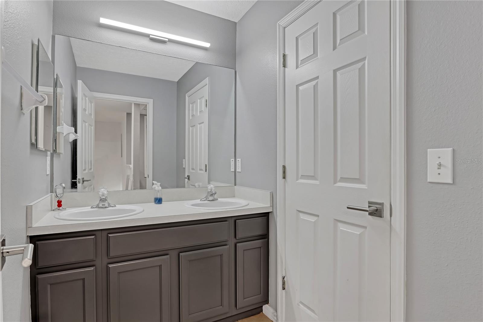 Image 29 of 48 For 2718 Curpin Lane