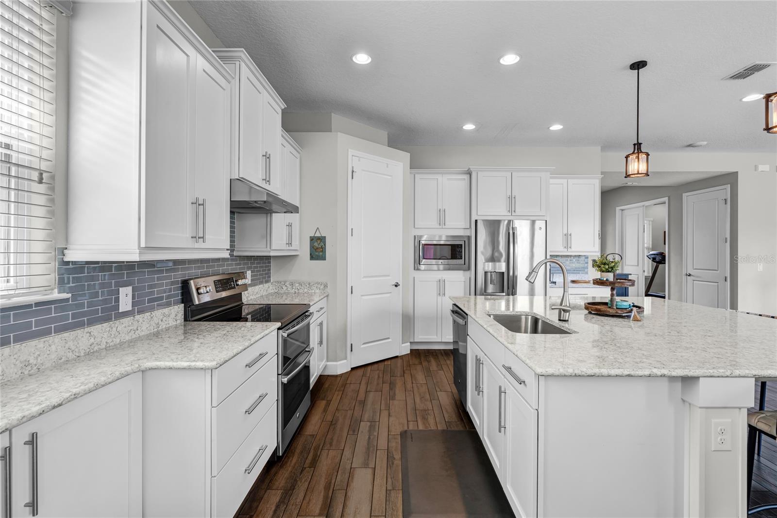 Image 10 of 55 For 9335 Richet Place
