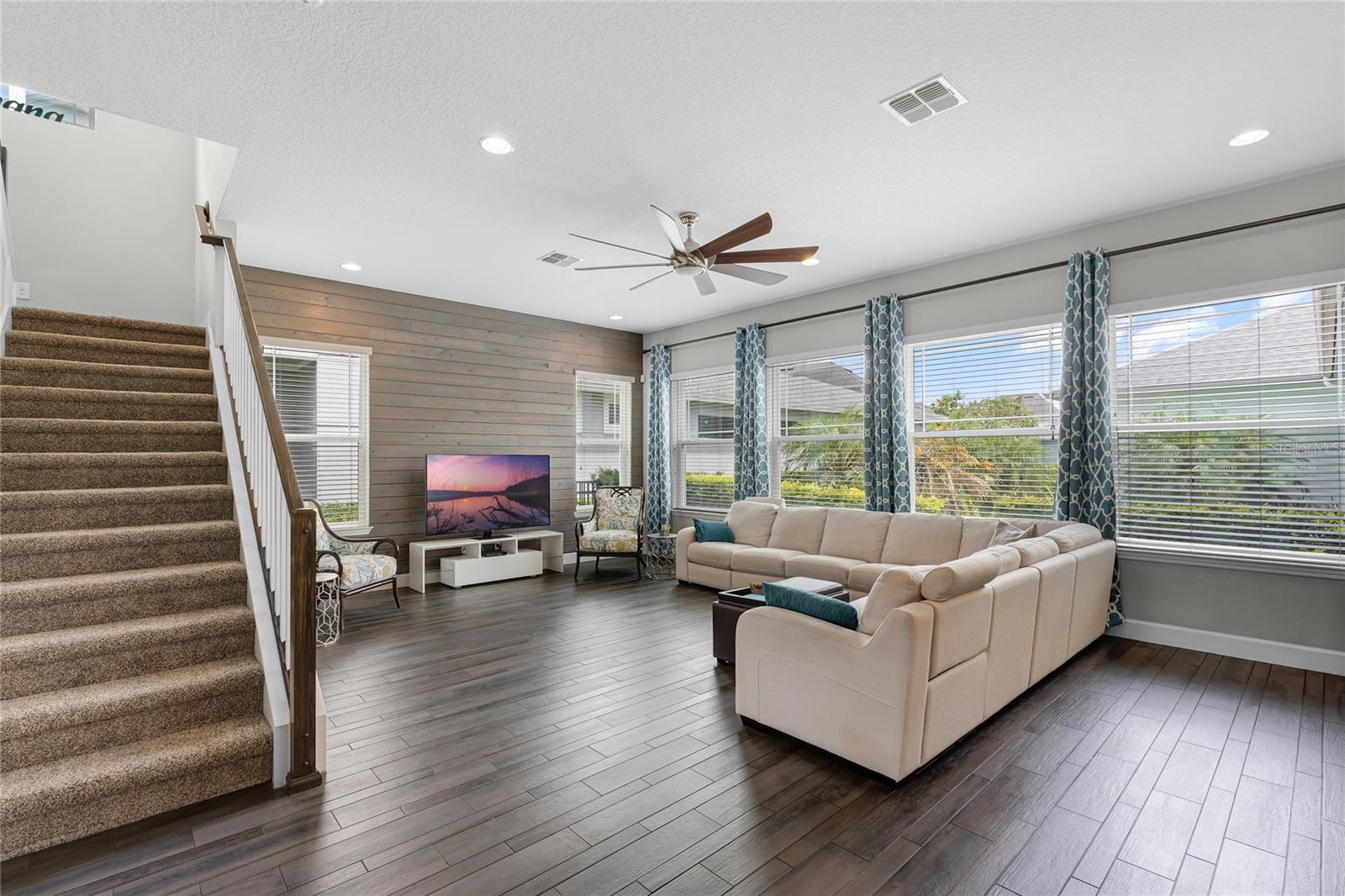 Image 3 of 55 For 9335 Richet Place