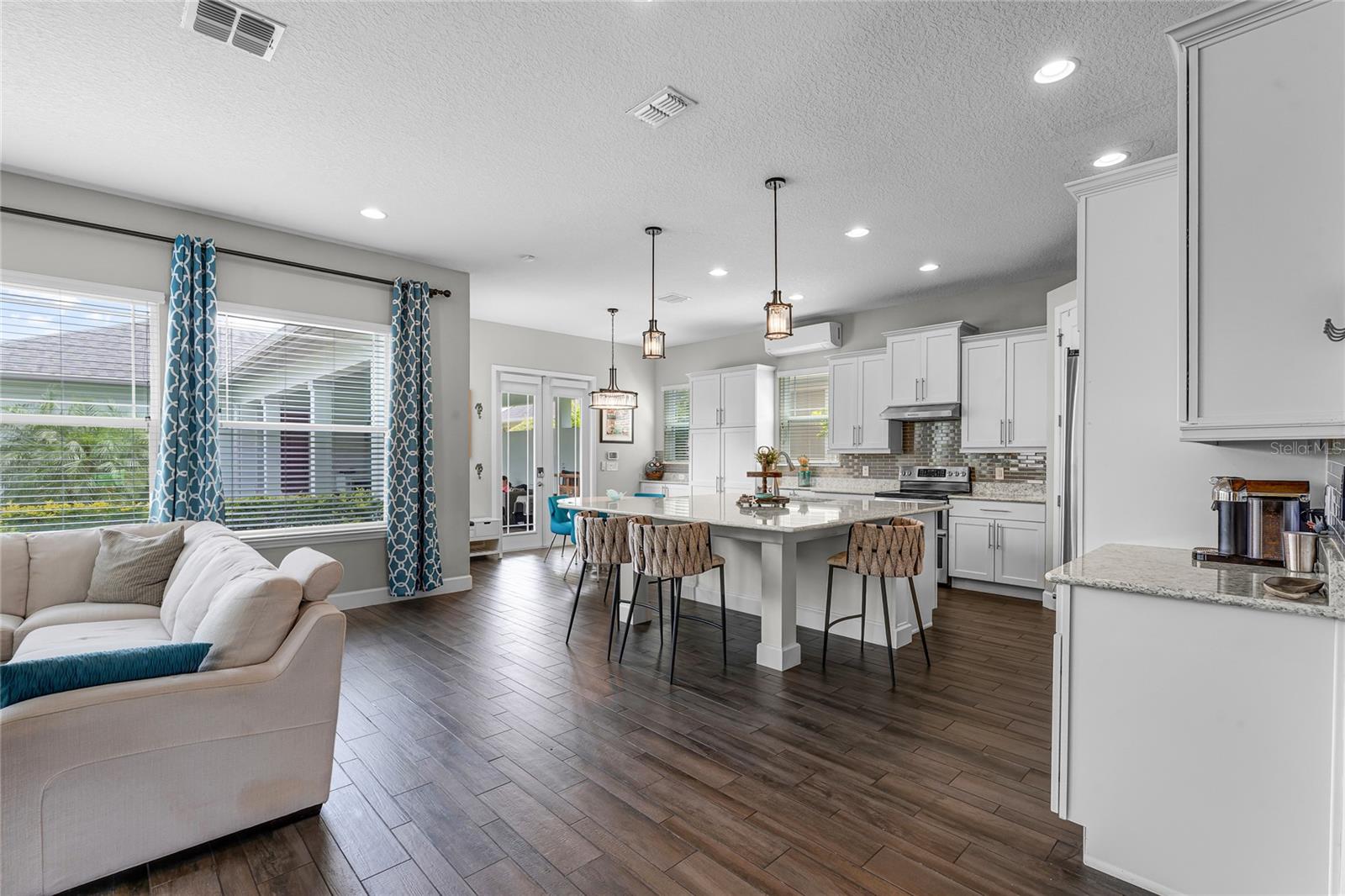 Image 7 of 55 For 9335 Richet Place