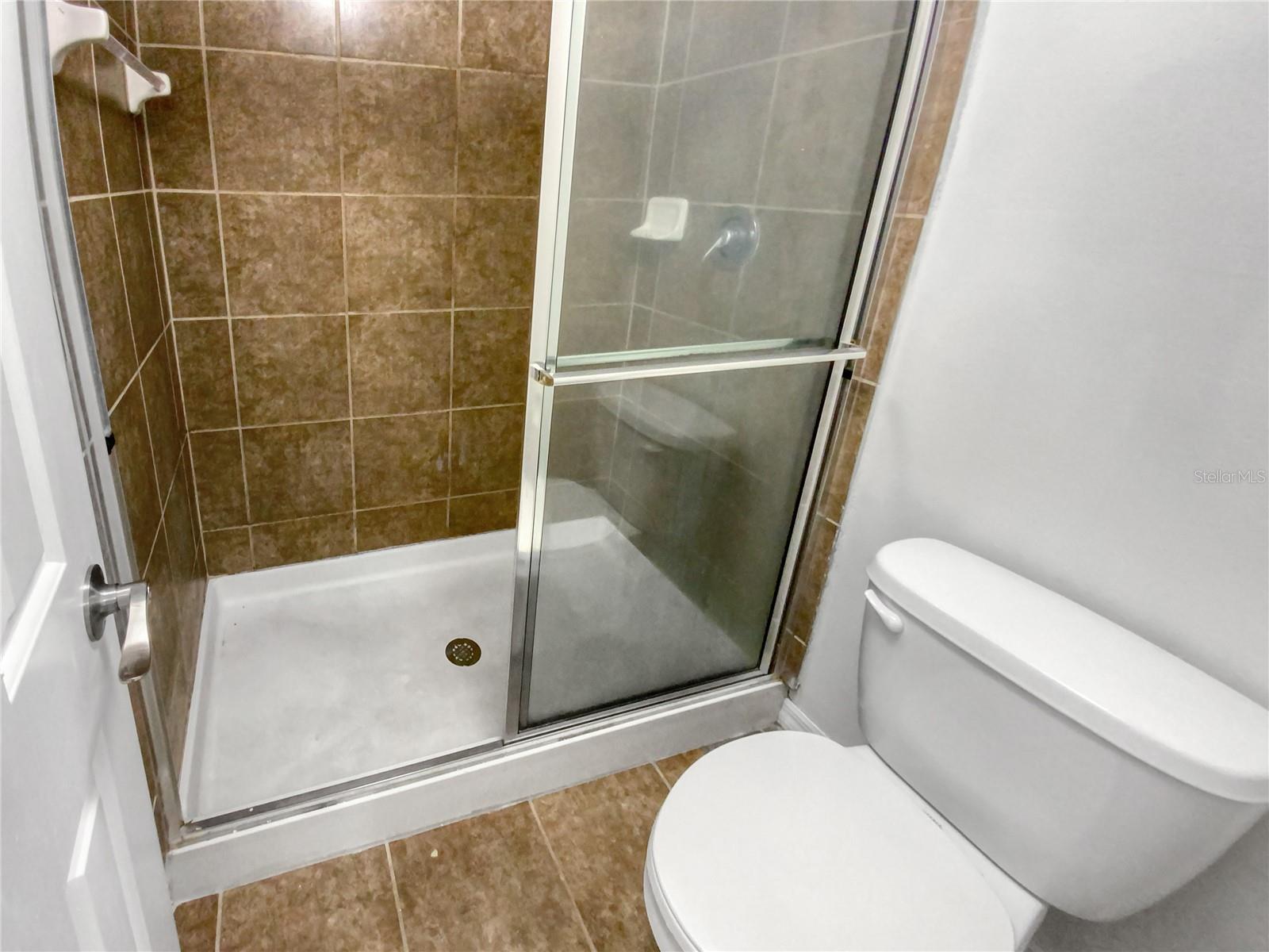 Image 18 of 22 For 196 Riverbend Drive 101