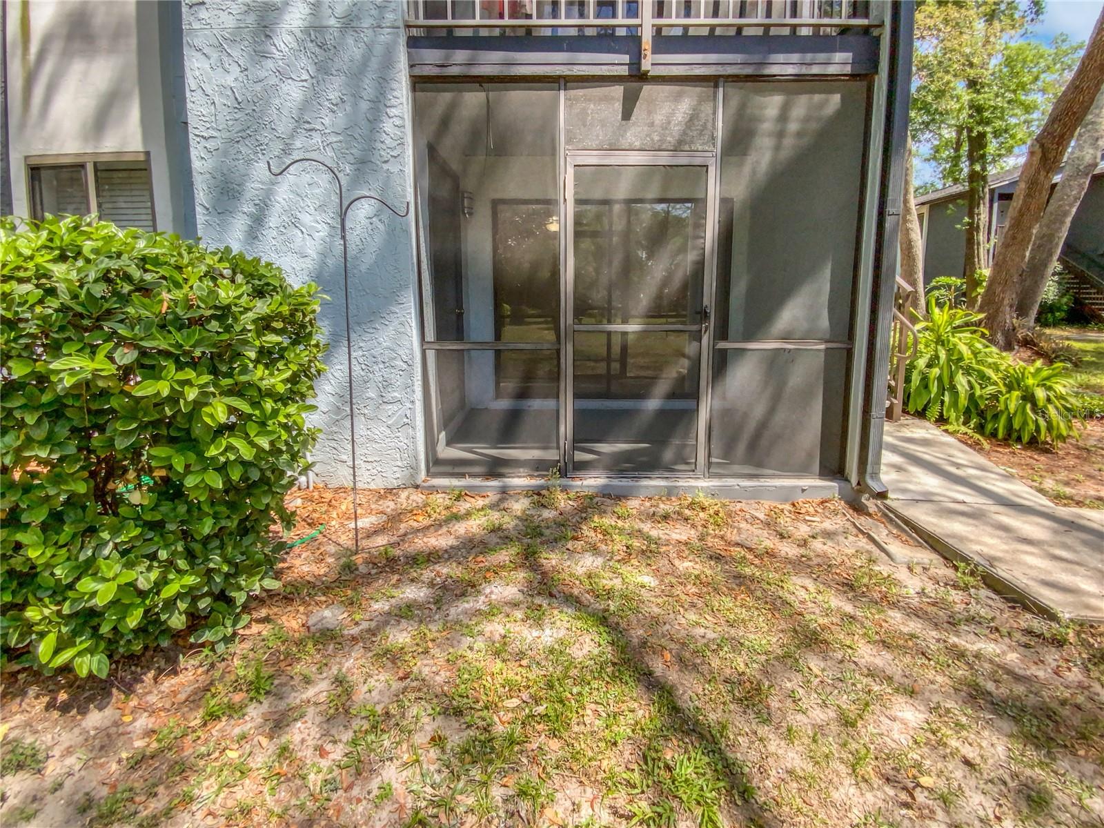 Image 20 of 22 For 196 Riverbend Drive 101