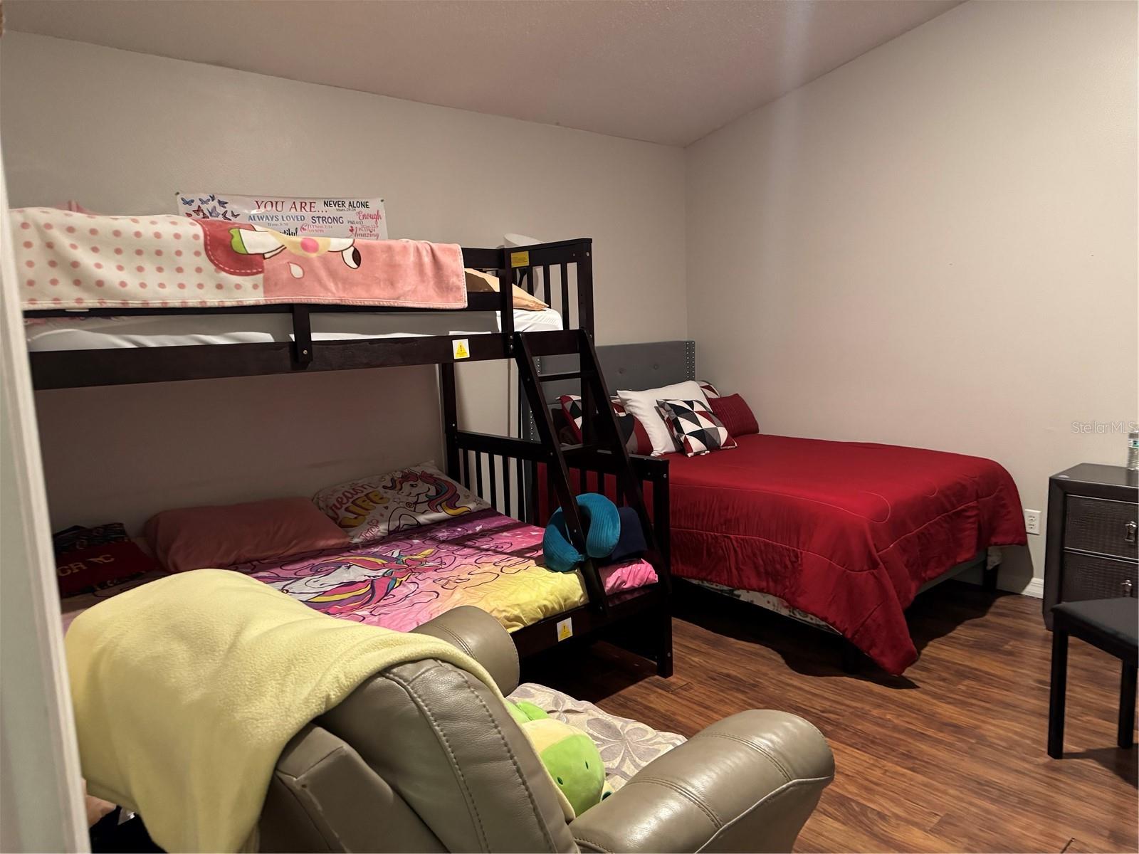 Image 11 of 29 For 2074 Wenthworth Circle