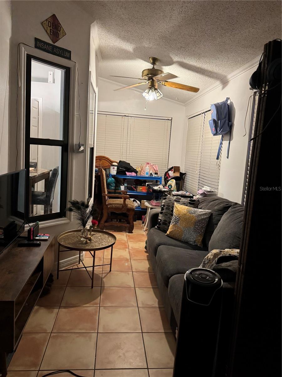 Image 15 of 29 For 2074 Wenthworth Circle