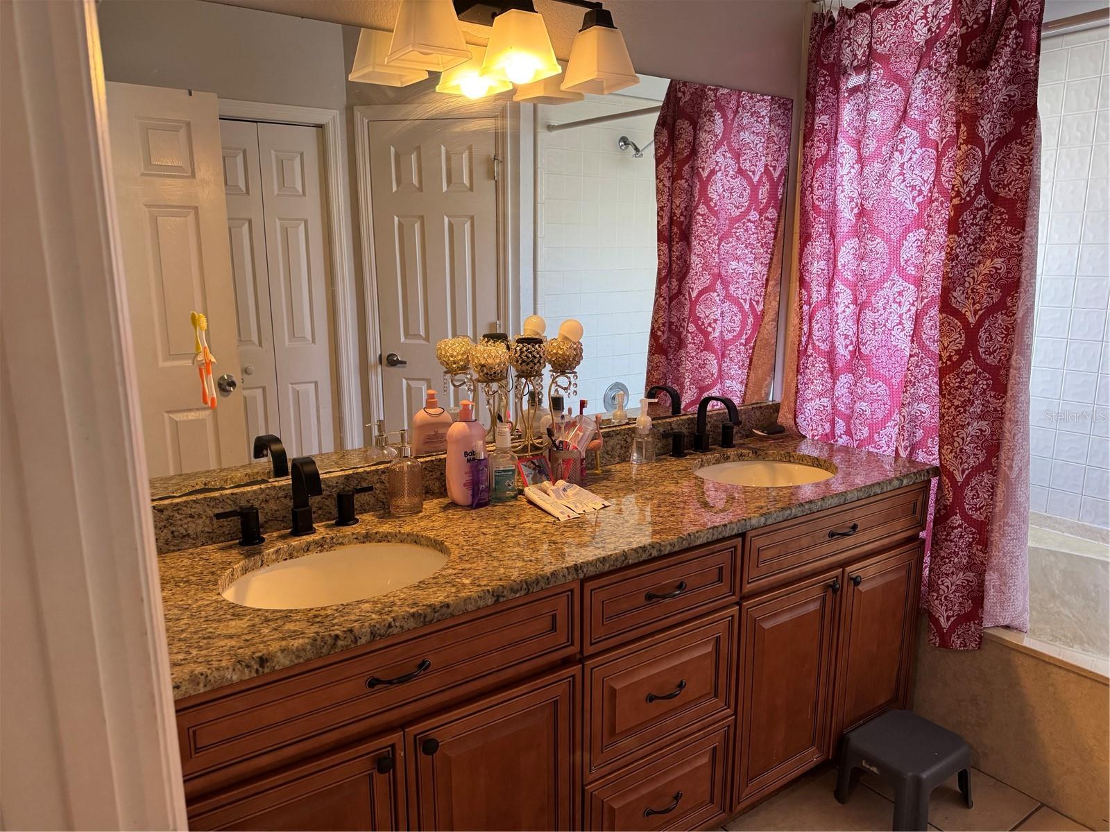 Image 27 of 29 For 2074 Wenthworth Circle