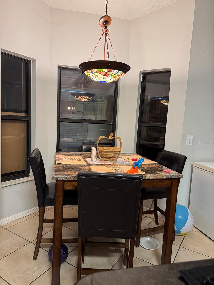 Image 6 of 29 For 2074 Wenthworth Circle