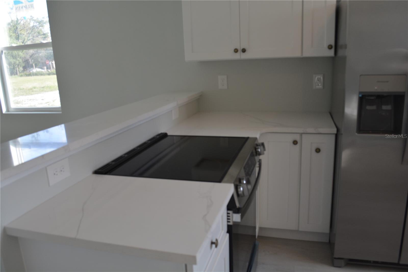 Image 14 of 41 For 2221 Sipes Avenue Avenue