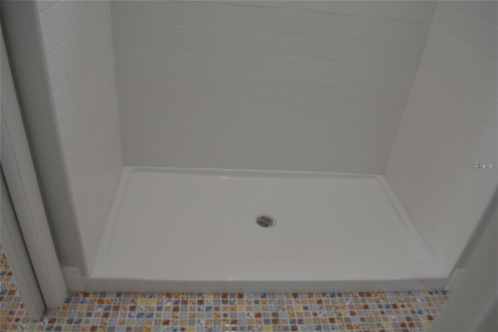 Image 20 of 41 For 2221 Sipes Avenue Avenue