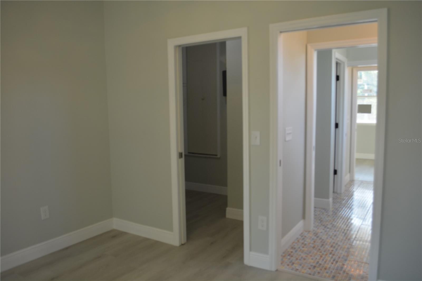 Image 29 of 41 For 2221 Sipes Avenue Avenue