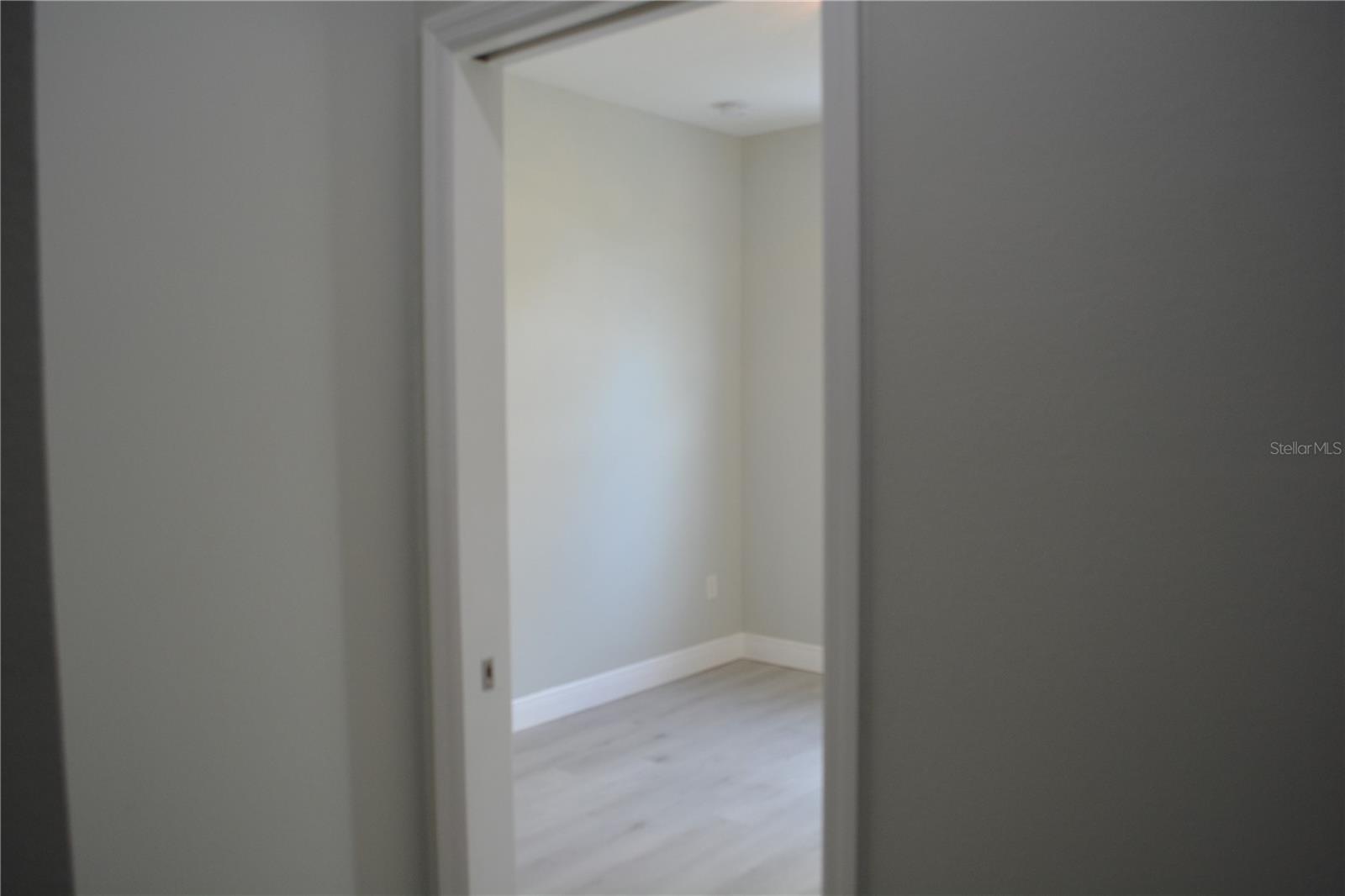 Image 31 of 41 For 2221 Sipes Avenue Avenue