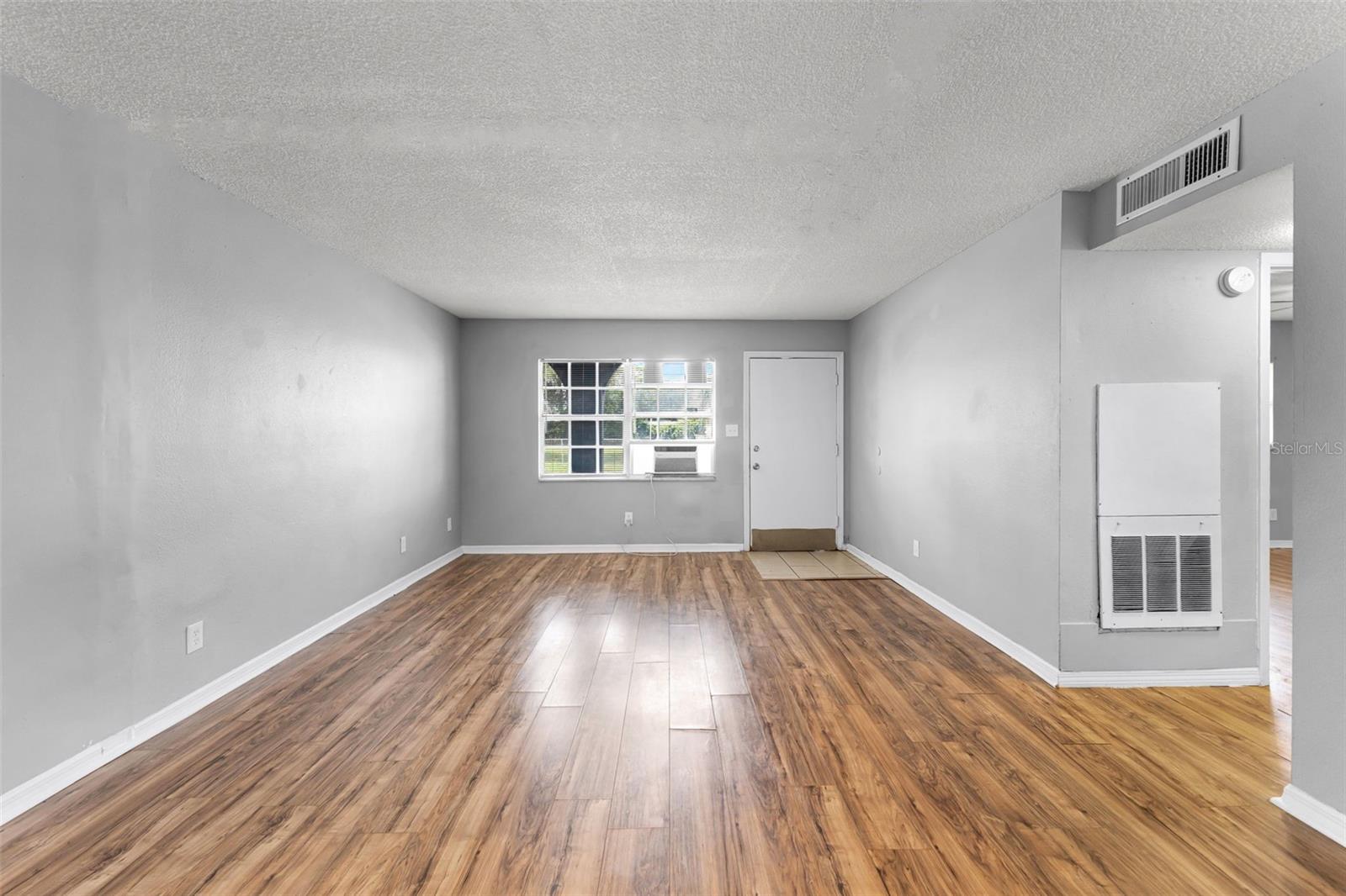 Image 4 of 15 For 601 State Avenue 1