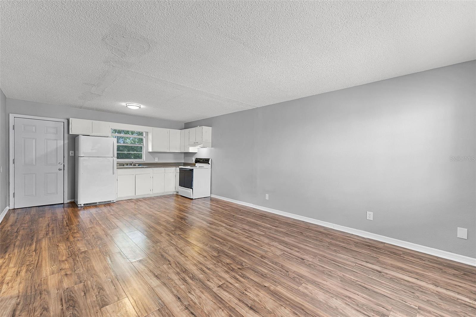 Image 6 of 15 For 601 State Avenue 1