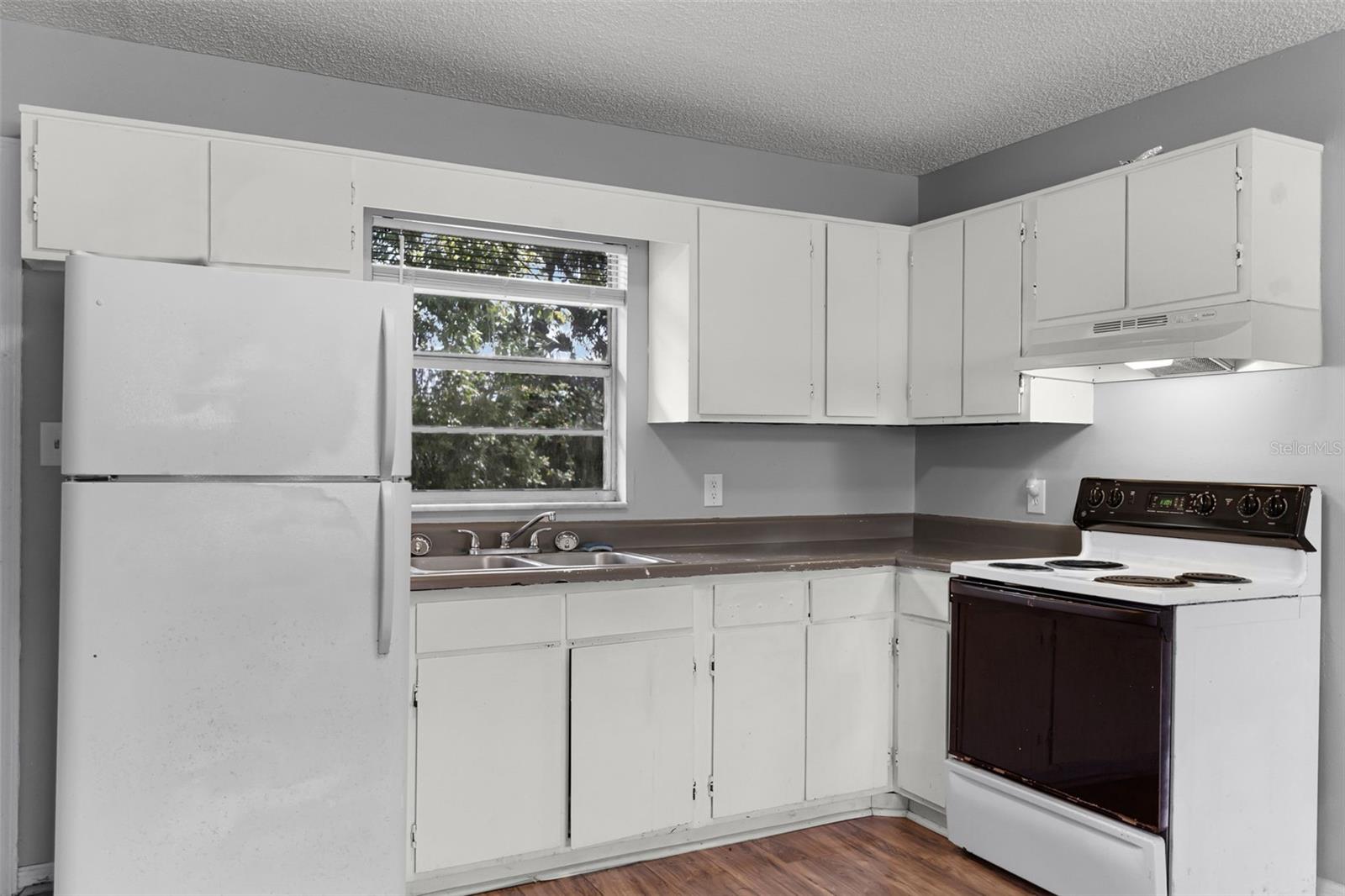 Image 7 of 15 For 601 State Avenue 1