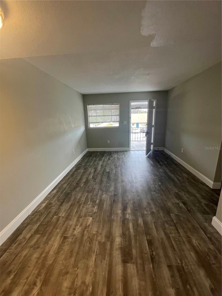 Image 4 of 14 For 609 Central Avenue 207