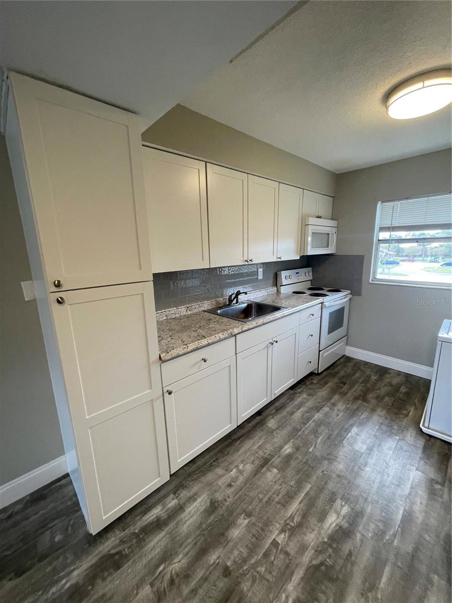 Image 5 of 14 For 609 Central Avenue 207